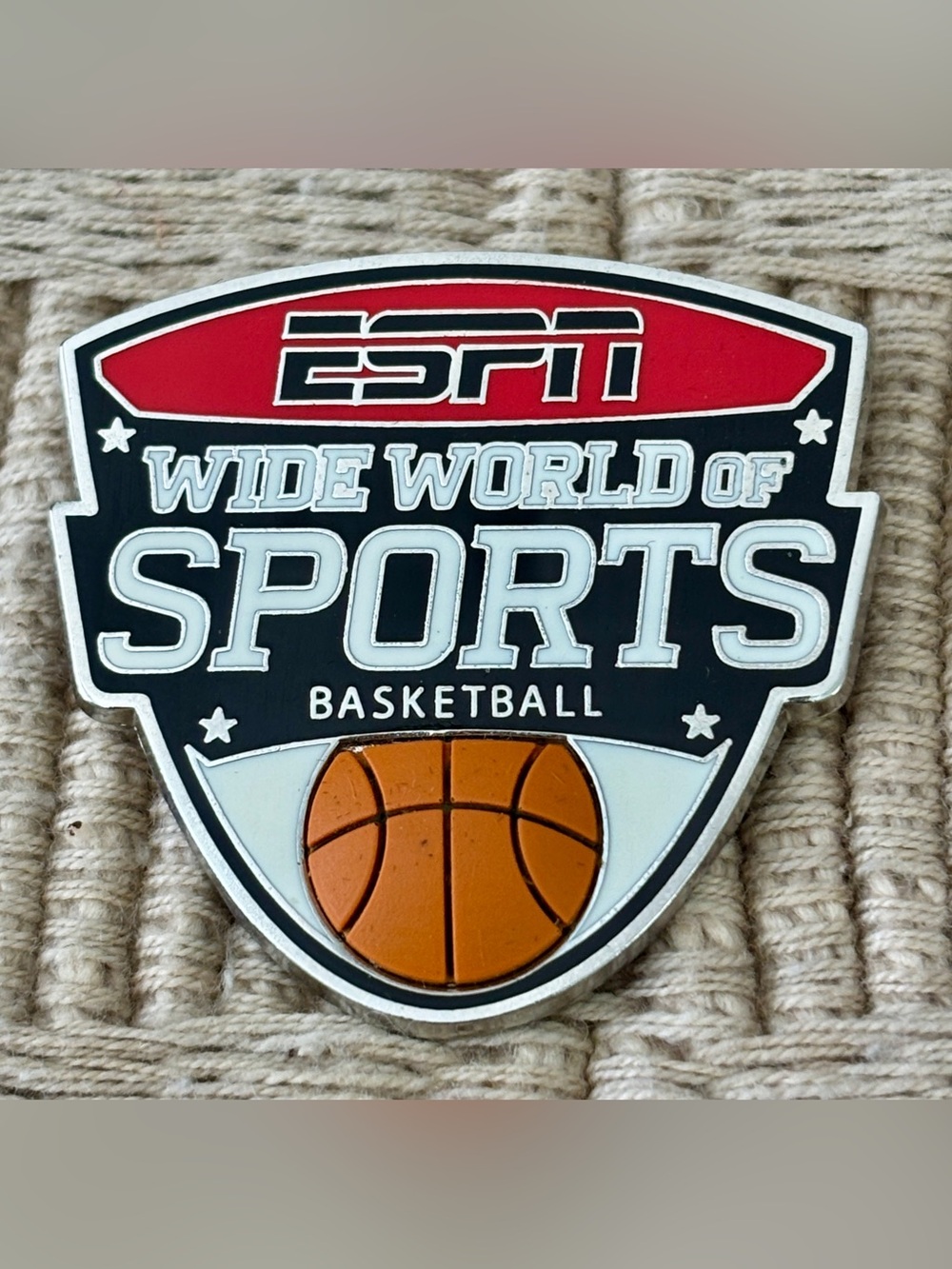 DISNEY 2010 ESPN Wide World of Sports Basketball Starter Set Pin